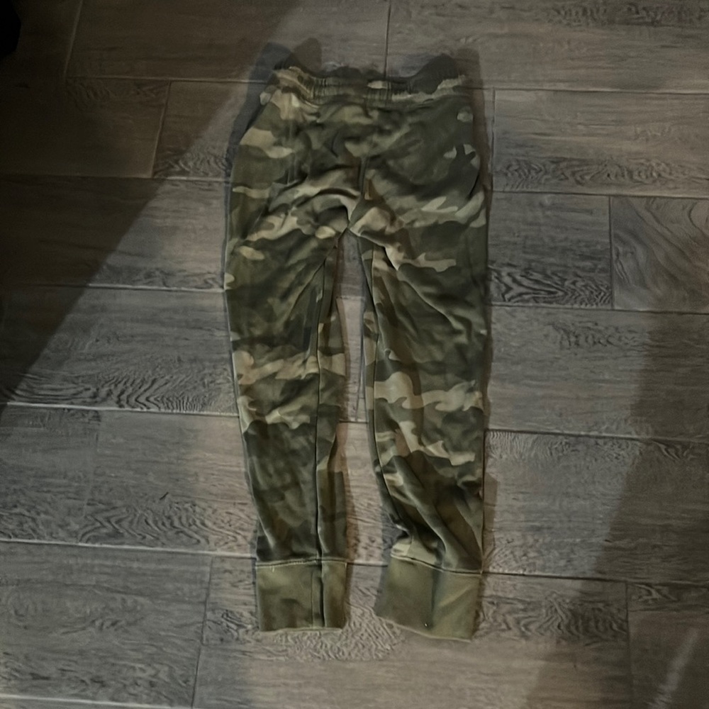 Camo pants for girls and they are stretchy